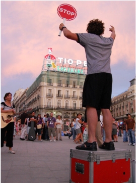 Misioneros en la Puerta del Sol