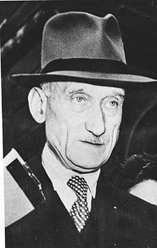 ROBERT SCHUMAN.