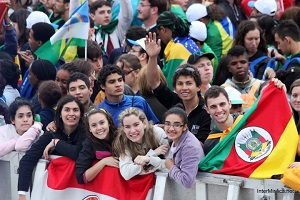 Francisco en Aparecida: Transmitir a los jóvenes los valores que les hagan artífices de un mundo más justo