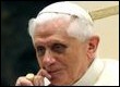 Benedicto XVI suprime la mayoría simple para la elección del sucesor. Cambia la forma de votación del Papa